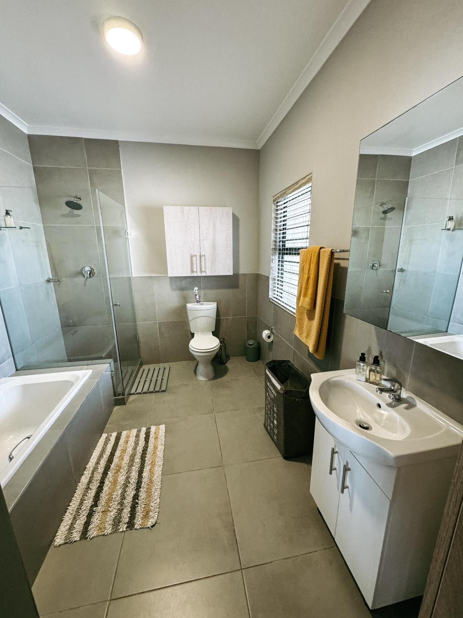 Nemesia Court Apartment เดอร์บันวิลล์ ภายนอก รูปภาพ